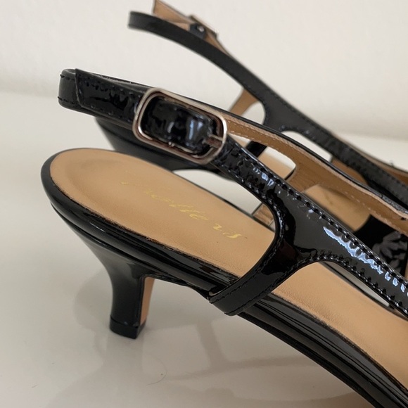 Trotters Kimberly Dress Pump - Picture 6 of 12